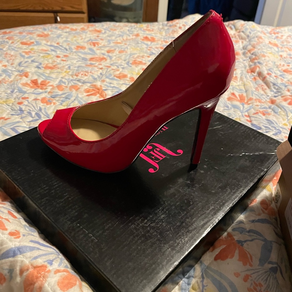 Red Guess High heels